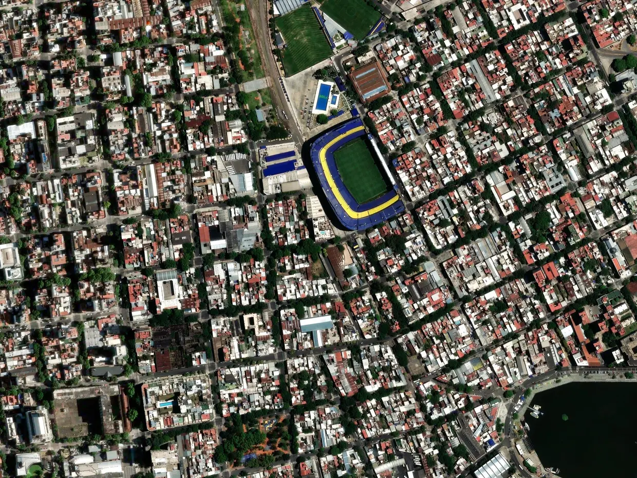 Vista satelital de La Boca con la ubicación del edificio UNDICI, Brandsen 925, a metros de La Bombonera